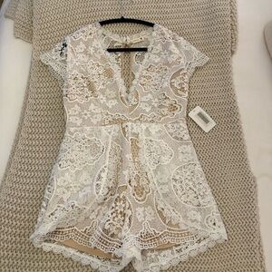 NWT Elegant Lace Romper in Cream and White